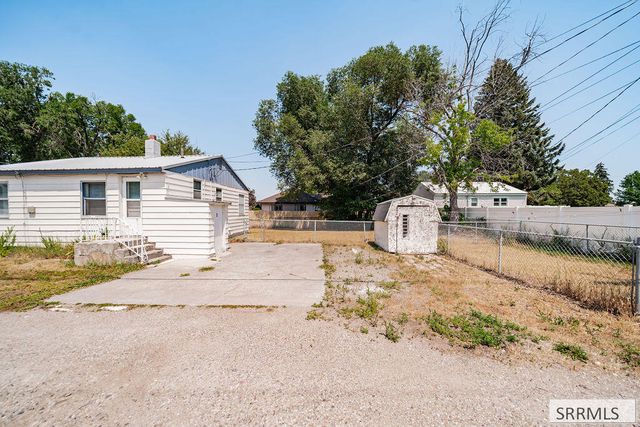 1849 S Higbee Avenue, Idaho Falls, ID 83404