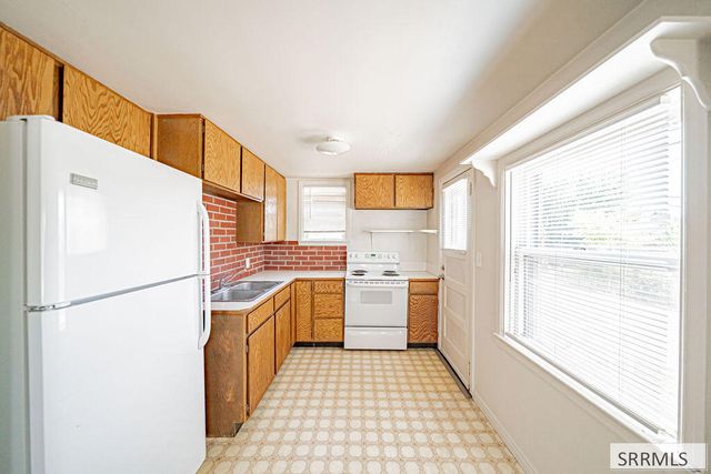 1849 S Higbee Avenue, Idaho Falls, ID 83404