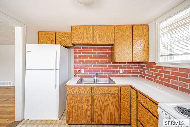 1849 S Higbee Avenue, Idaho Falls, ID 83404