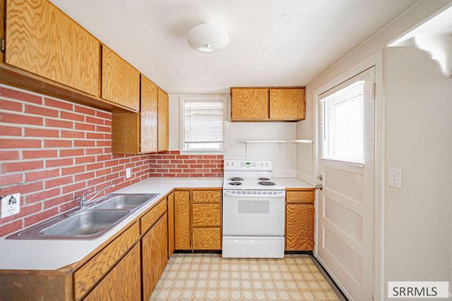 1849 S Higbee Avenue, Idaho Falls, ID 83404
