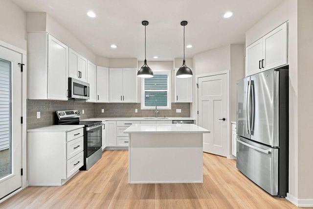 2809 Crinkle Root Drive, Fitchburg, WI 53711
