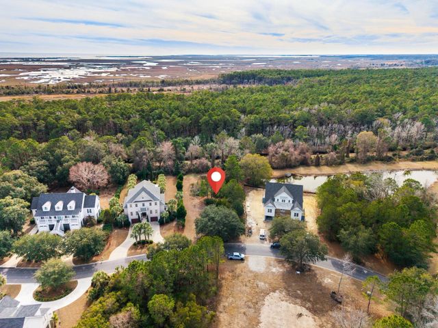 302 Colony Club Dr., Georgetown, SC 29440