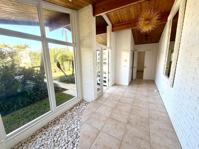 2015 Notre Dame Drive, Lake Worth Beach, FL 33460