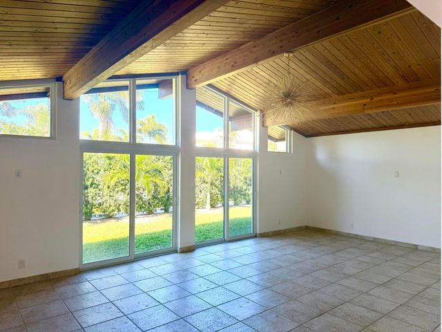 2015 Notre Dame Drive, Lake Worth Beach, FL 33460