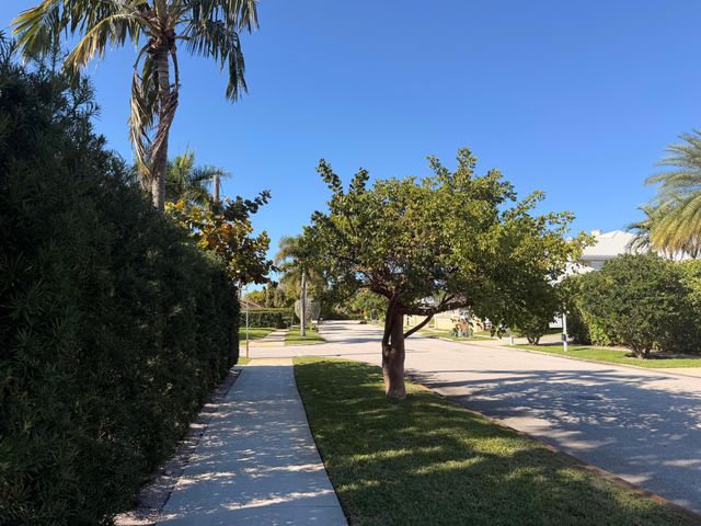 2015 Notre Dame Drive, Lake Worth Beach, FL 33460