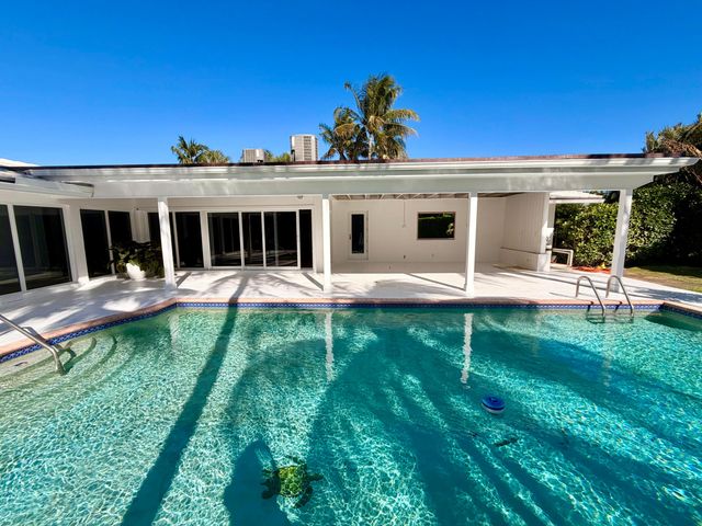 2015 Notre Dame Drive, Lake Worth Beach, FL 33460