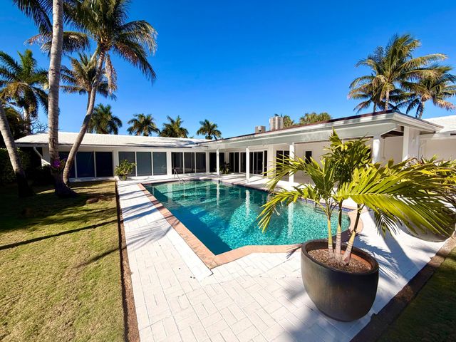 2015 Notre Dame Drive, Lake Worth Beach, FL 33460