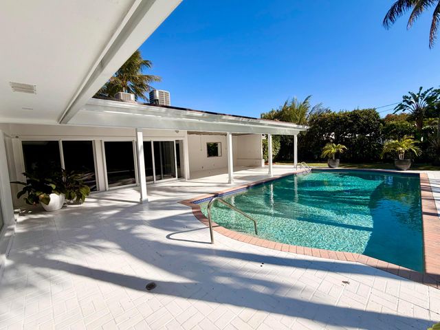 2015 Notre Dame Drive, Lake Worth Beach, FL 33460