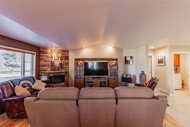 220 Aspen Loop, Butte, MT 59701