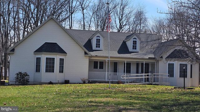 352 DOE RUN RD, Inwood, WV 25428