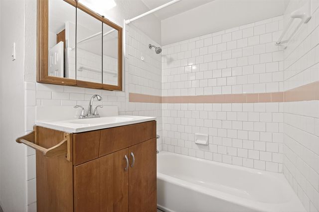 609 Cortlandt Street 3, Houston, TX 77007