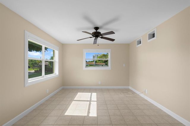 615 NE 7th Avenue, Boynton Beach, FL 33435