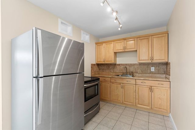 615 NE 7th Avenue, Boynton Beach, FL 33435