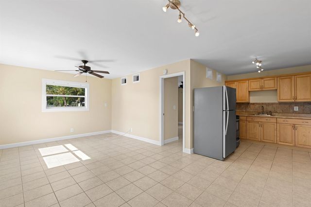 615 NE 7th Avenue, Boynton Beach, FL 33435