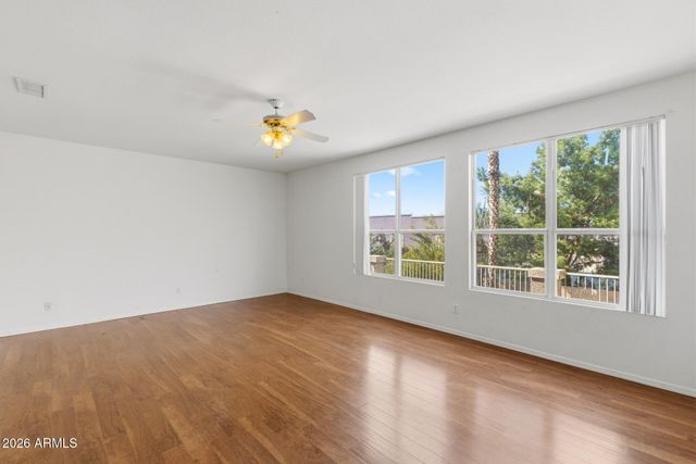 6738 W WAHALLA Lane, Glendale, AZ 85308
