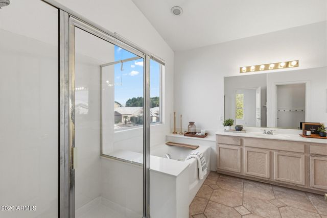 6738 W WAHALLA Lane, Glendale, AZ 85308