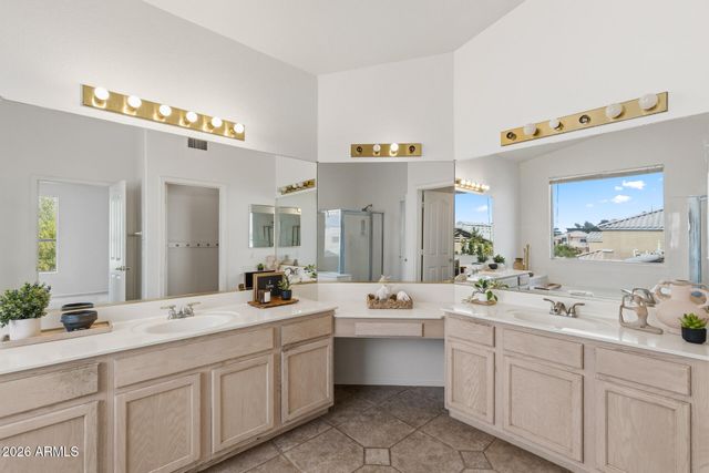 6738 W WAHALLA Lane, Glendale, AZ 85308