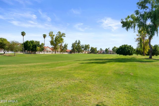 6738 W WAHALLA Lane, Glendale, AZ 85308