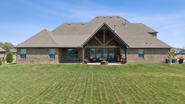 8308 N 152nd East Avenue, Owasso, OK 74055