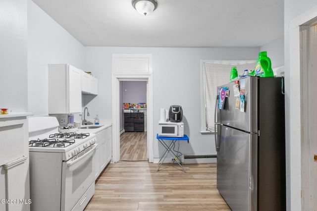 5 West Street, Albany, NY 12206