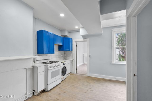 5 West Street, Albany, NY 12206