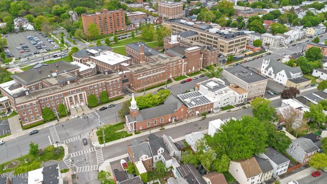 5 West Street, Albany, NY 12206