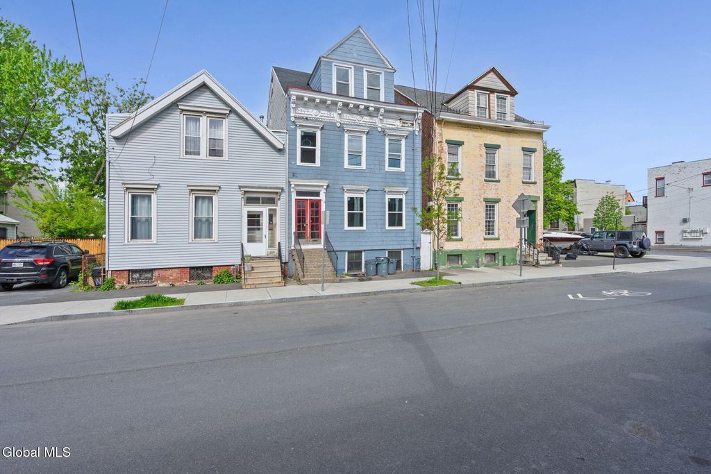 5 West Street, Albany, NY 12206