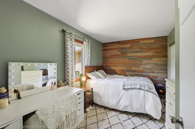 8303 Lagoon Street, Commerce Charter Township, MI 48382