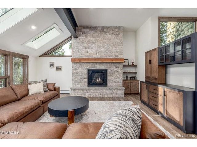 589 Hughes Ave, Fraser, CO 80442