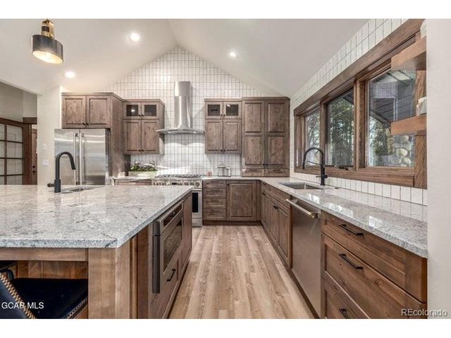 589 Hughes Ave, Fraser, CO 80442
