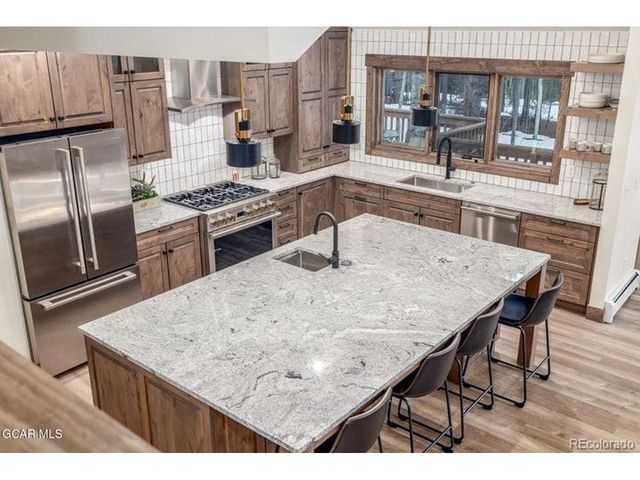 589 Hughes Ave, Fraser, CO 80442