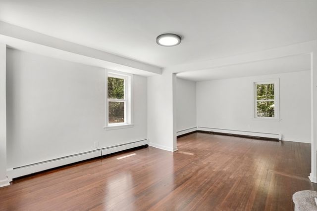 46 Chestnut St Pl, East Longmeadow, MA 01028