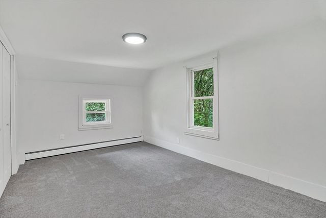 46 Chestnut St Pl, East Longmeadow, MA 01028