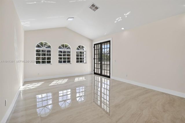 12360 SW 1st St, Plantation, FL 33325