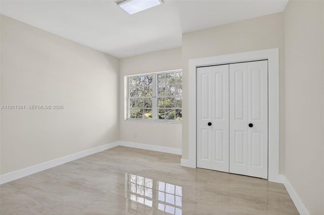 12360 SW 1st St, Plantation, FL 33325