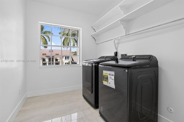 12360 SW 1st St, Plantation, FL 33325