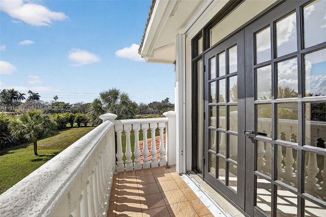 12360 SW 1st St, Plantation, FL 33325