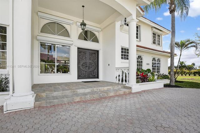 12360 SW 1st St, Plantation, FL 33325