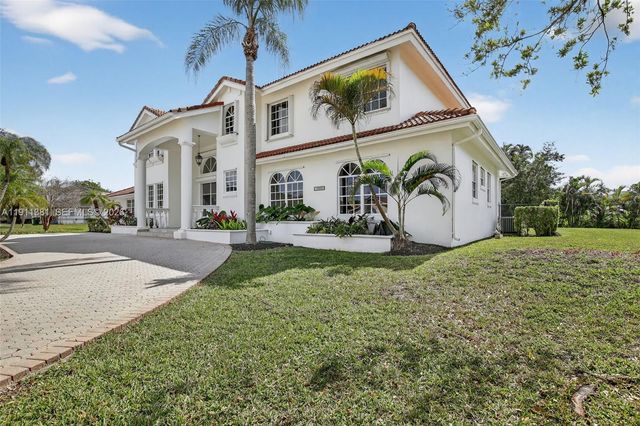 12360 SW 1st St, Plantation, FL 33325