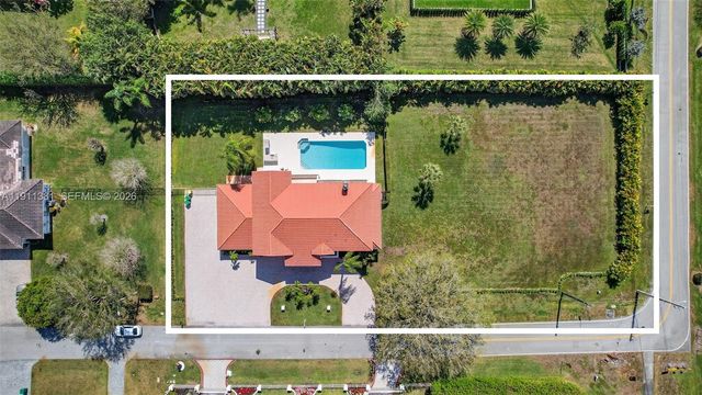 12360 SW 1st St, Plantation, FL 33325