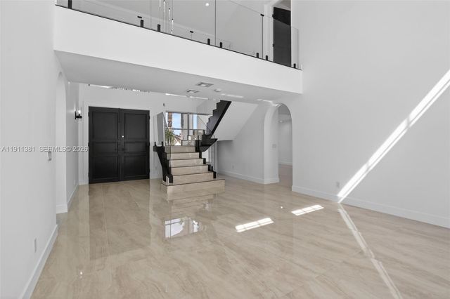 12360 SW 1st St, Plantation, FL 33325