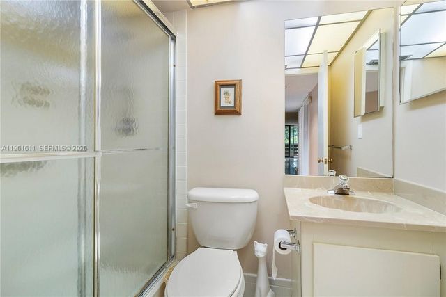 141 SW 96th Ter 204, Plantation, FL 33324