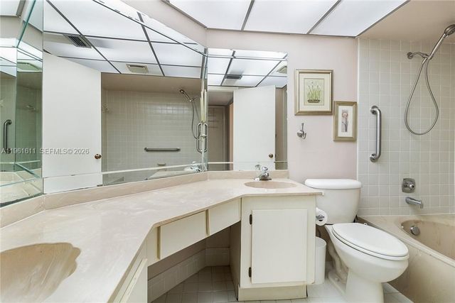 141 SW 96th Ter 204, Plantation, FL 33324