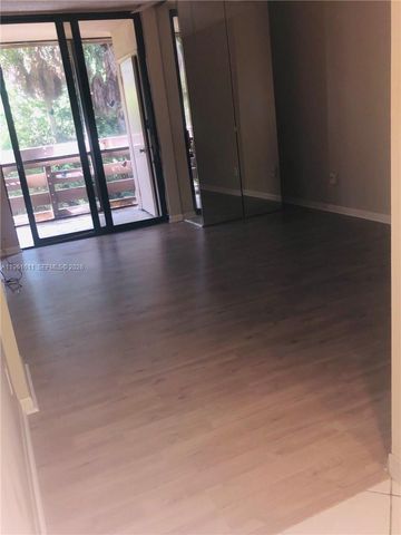 141 SW 96th Ter 204, Plantation, FL 33324