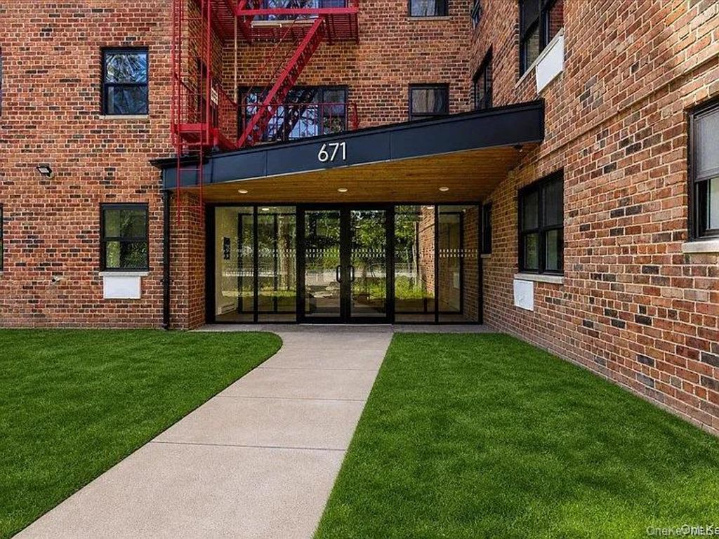 671 Bronx River Road LG, Yonkers, NY 10704