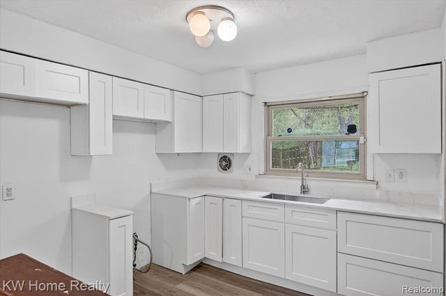 17228 Sunnybrook Drive, Southfield, MI 48076