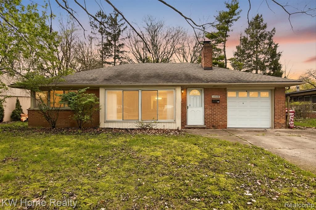 17228 Sunnybrook Drive, Southfield, MI 48076
