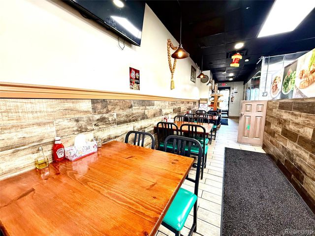 13710 W Warren Avenue, Dearborn, MI 48126
