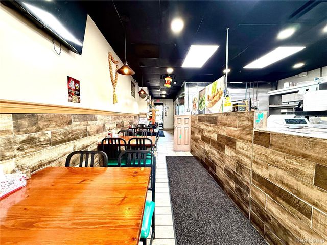 13710 W Warren Avenue, Dearborn, MI 48126