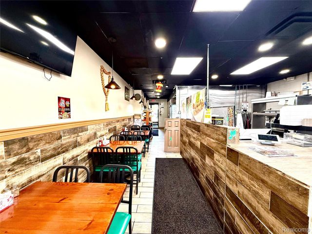 13710 W Warren Avenue, Dearborn, MI 48126